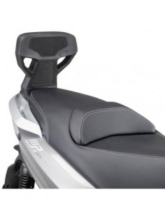 GIVI TB5600 – Respaldo específico para pasajero el montaje no permite la fijacion de portaequipajes y maleta